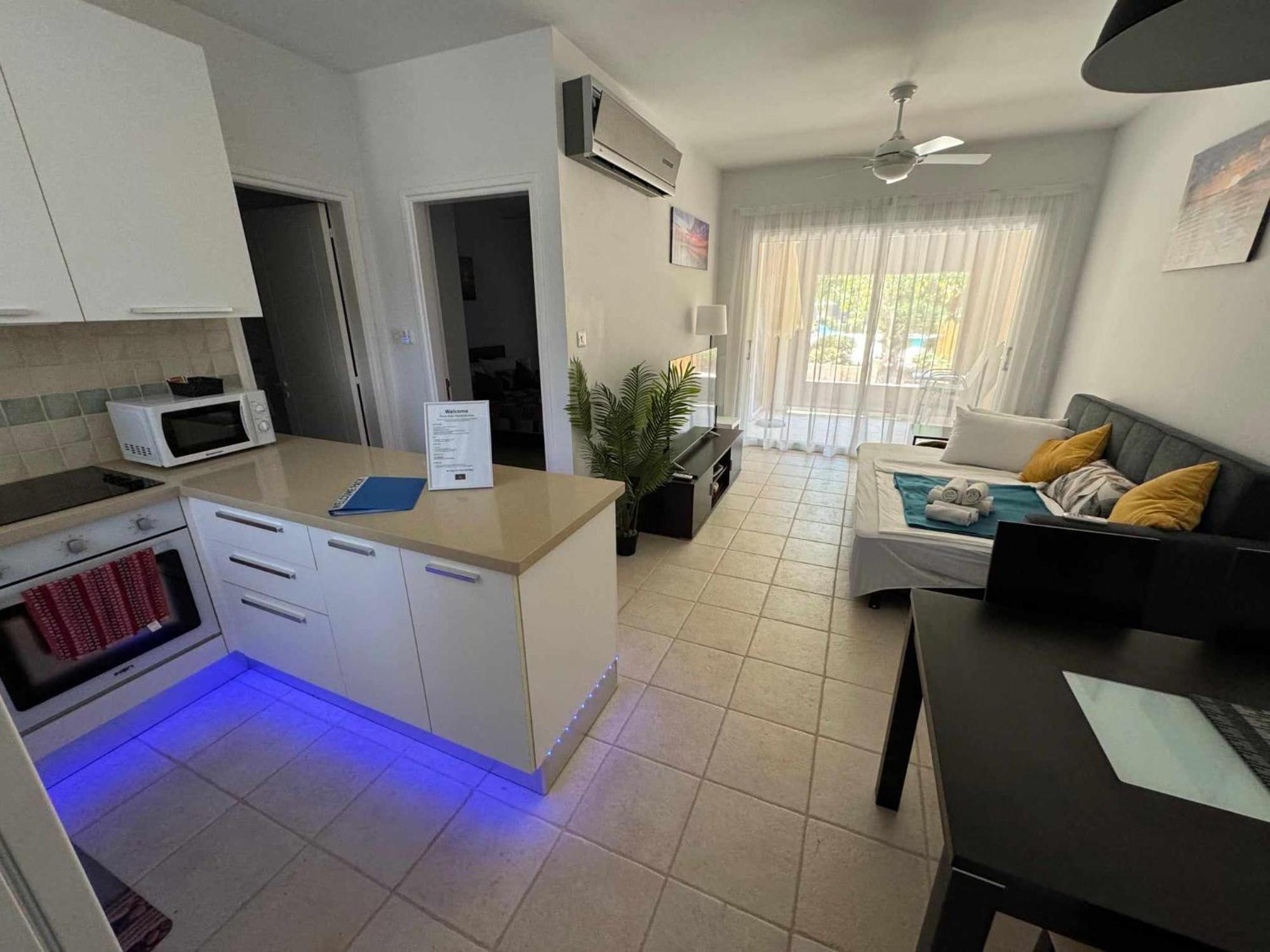 Beautiful Garden Apartment Мадрия Экстерьер фото