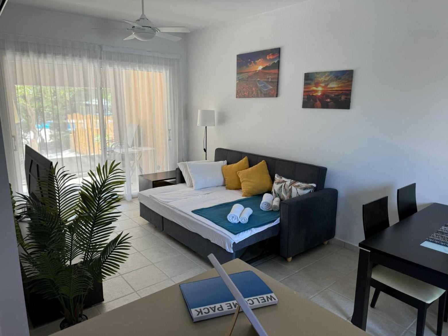 Beautiful Garden Apartment Мадрия Экстерьер фото